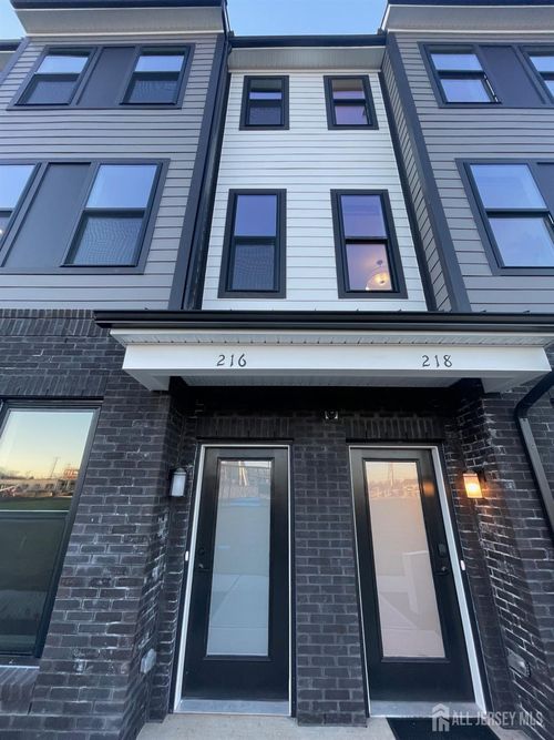 216 Lyla Ln, New Brunswick, NJ, 08901-5007 | Card Image