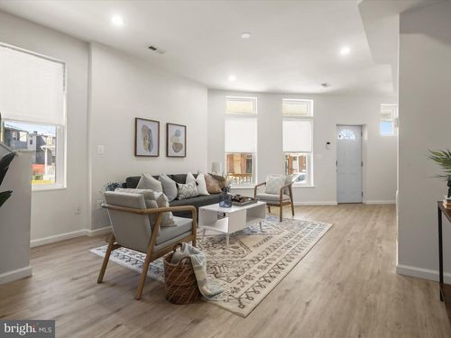 2005 Kennedy Ave, BALTIMORE, MD, 21218-6332 | Card Image