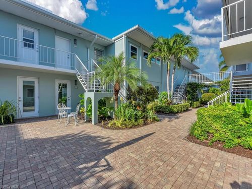 665-665 12th Ave S, NAPLES, FL, 34102-8003 | Card Image