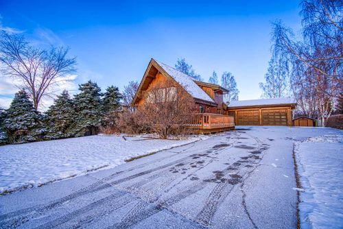 745 Cedar St, Beaverlodge, AB, T0H0C0 | Card Image