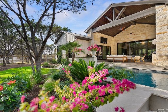 8170 Blue Oak, House other with 4 bedrooms, 5 bathrooms and null parking in Garden Ridge TX | Image 128