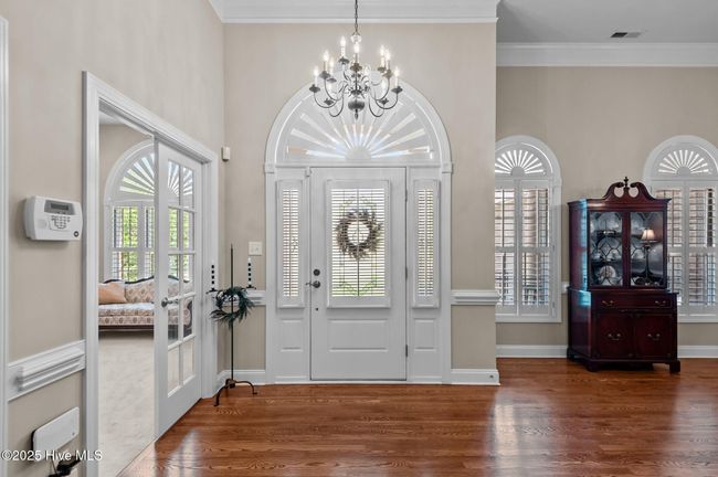 Front Entry | Image 5