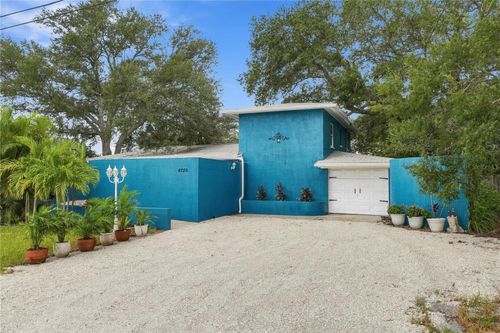 4720 Welch Cswy, ST PETERSBURG, FL, 33708-2803 | Card Image