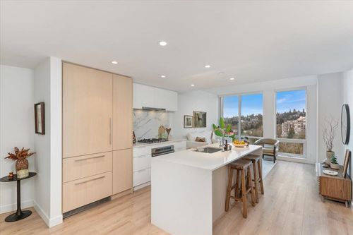 1509-1500 Fern St, North Vancouver, BC, V7J0E6 | Card Image