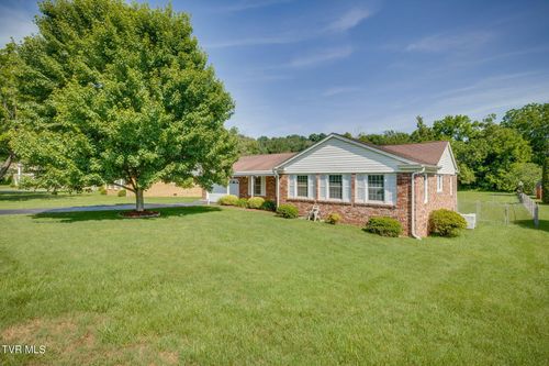 812 Kendrick Creek Rd, Kingsport, TN, 37663-2518 | Card Image