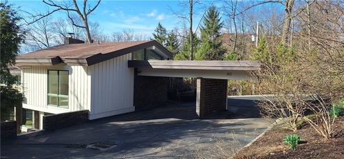 90 E Woodland Rd, Shadyside, PA, 15232 | Card Image