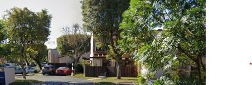 11-685 W Park Dr, Miami, FL, 33172-5358 | Card Image
