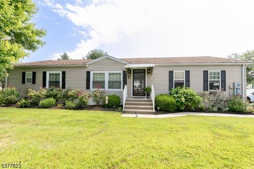 29 Willow Dr, Belvidere, NJ, 07823-2903 | Card Image