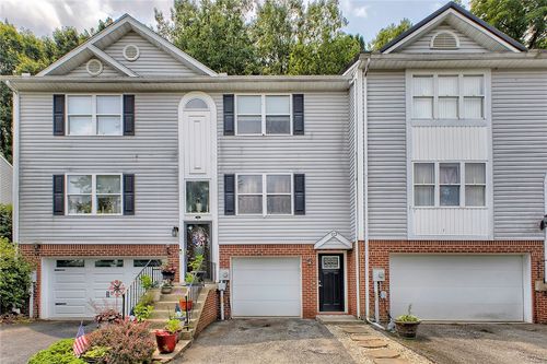 112 Winston Way, Greensburg, PA, 15601-7702 | Card Image