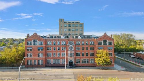 307-6533 E Jefferson Ave, Detroit, MI, 48207-4360 | Card Image