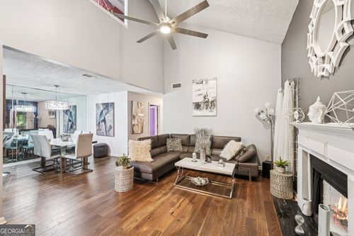 4467 Pineridge Cir, Dunwoody, GA, 30338-6538 | Card Image