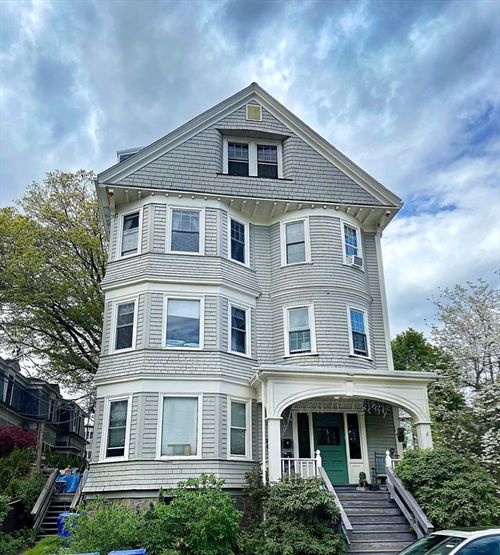 3-70 Perry St, Brookline, MA, 02446-6912 | Card Image