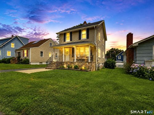 143 Klondike St, Stratford, CT, 06614-4622 | Card Image