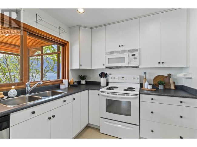 4006 Express Point Rd, House other with 4 bedrooms, 2 bathrooms and null parking in Scotch Creek BC | Image 22