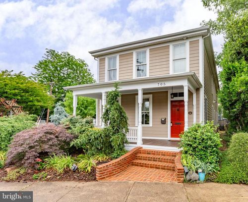 705 Charlotte St, FREDERICKSBURG, VA, 22401-5705 | Card Image