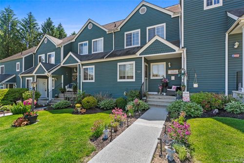 1402 Brentwood Dr, Brewster, NY, 10509-6525 | Card Image