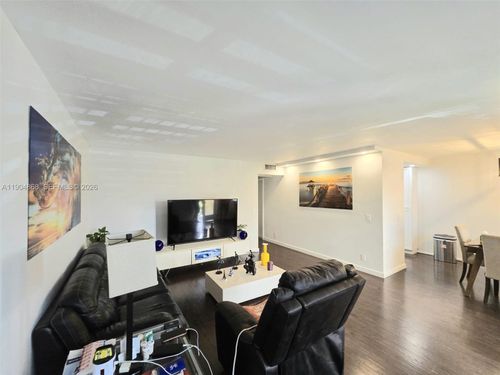 apt-213h-1401 Sw 135th Ter, Pembroke Pines, FL, 33027-6496 | Card Image