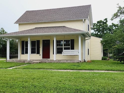 616 S 7th St, Burlington, KS, 66839-2016 | Card Image