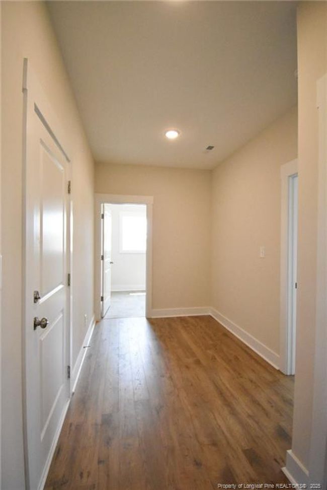 Photo 8 | Image 8