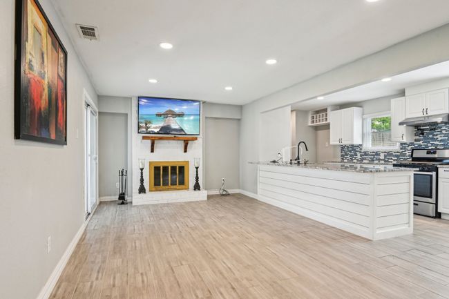 3930 Edgewood Dr, House other with 3 bedrooms, 2 bathrooms and null parking in Garland TX | Image 6
