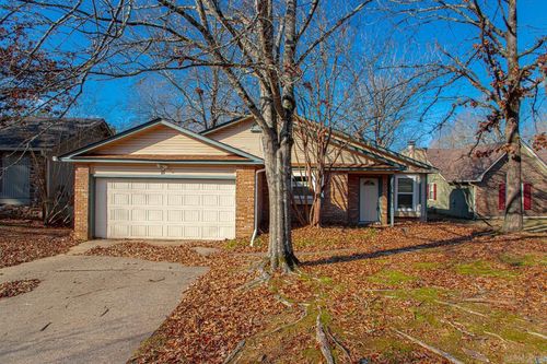 18 Red Oak Place, Maumelle, AR, 72113 | Card Image