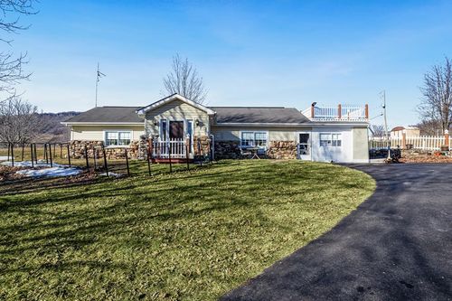 567 Myrtle Rd, Tazewell, VA, 24651-9108 | Card Image