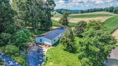 356 Lories Ln, Piney Flats, TN, 37686-3962 | Card Image