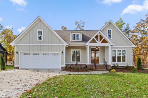 2748 Mowbray Pike, Soddy Daisy, TN, 37379-7213 | Card Image