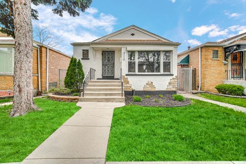 9110 S Ada St, Chicago, IL, 60620-3533 | Card Image