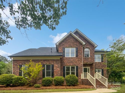 1121 Setter Ln Se, Concord, NC, 28025-3932 | Card Image