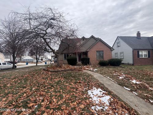 1703 Glenross Blvd, Oregon, OH, 43616-3813 | Card Image