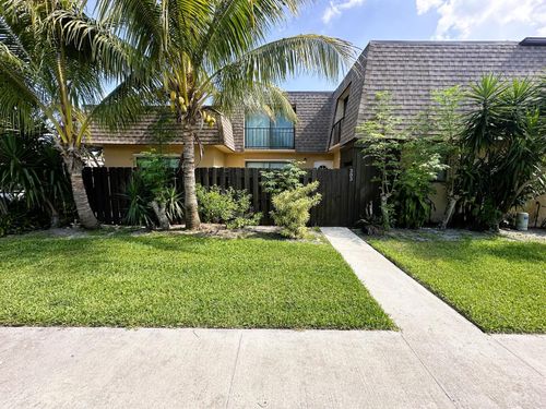 303 Waterview Dr, Palm Springs, FL, 33461-6404 | Card Image