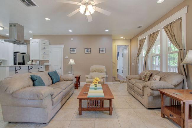 Living Room | Image 6