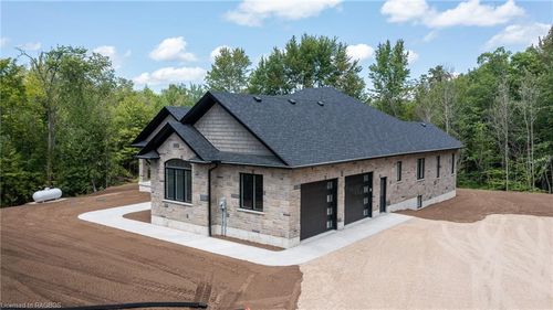 135 Louise Creek Cres, Elmwood, ON, N0G1S0 | Card Image