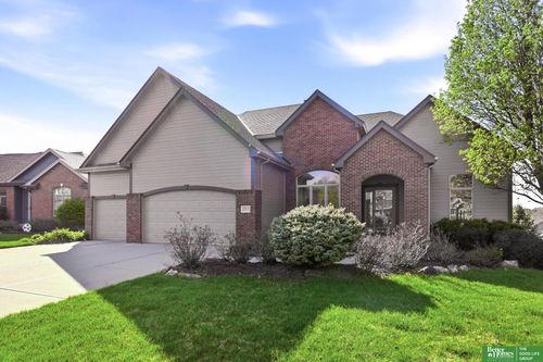 19614 Chandler St, Gretna, NE, 68028-4258 | Card Image