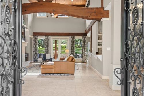 91 Duck Lake Dr, Lakeway, TX, 78734-5213 | Card Image