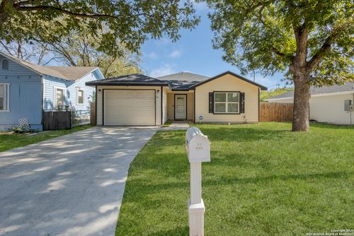 611 Whiting Ave, San Antonio, TX, 78210-4926 | Card Image