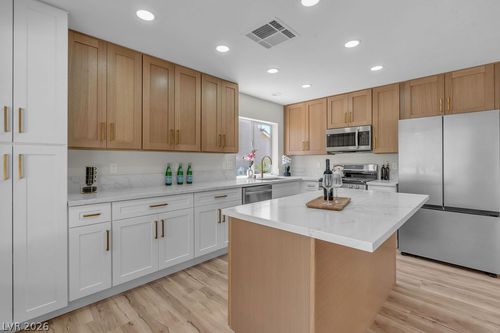2060 Fallsburg Way, Henderson, NV, 89002-3626 | Card Image
