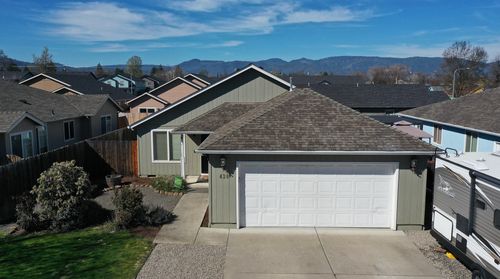 436 Vick Ln, Medford, OR, 97501-3281 | Card Image