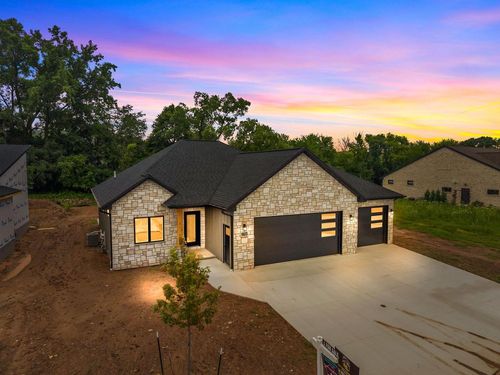 1764 Bobby Jones Drive, LEDGEVIEW, WI, 54115 | Card Image