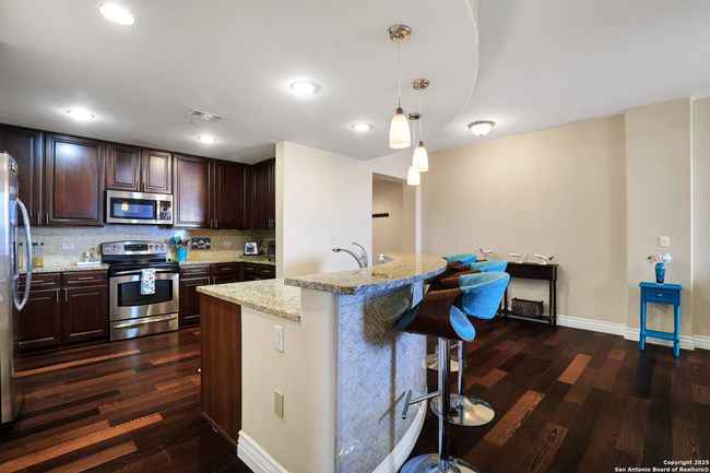 APT-703 - 215 Center St, Condo with 2 bedrooms, 3 bathrooms and null parking in San Antonio TX | Image 13