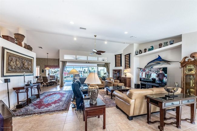 518 Saint Girons Ct, House other with 3 bedrooms, 3 bathrooms and null parking in PUNTA GORDA FL | Image 6