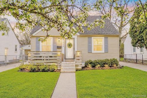1844 Haynes St, Birmingham, MI, 48009-6821 | Card Image
