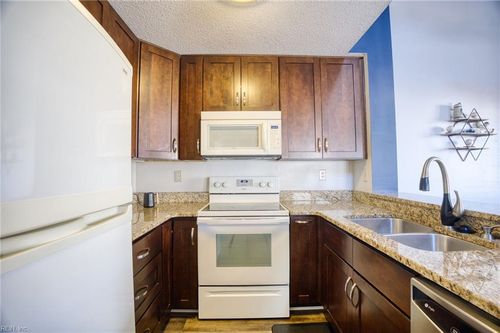 4702 Red Duck Ct, Virginia Beach, VA, 23462-5107 | Card Image