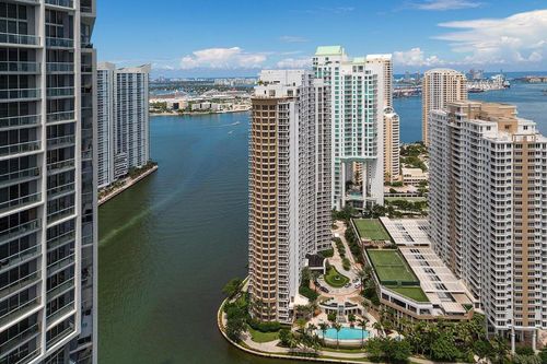 4010-495 Brickell Ave, Miami, FL, 33131-2769 | Card Image