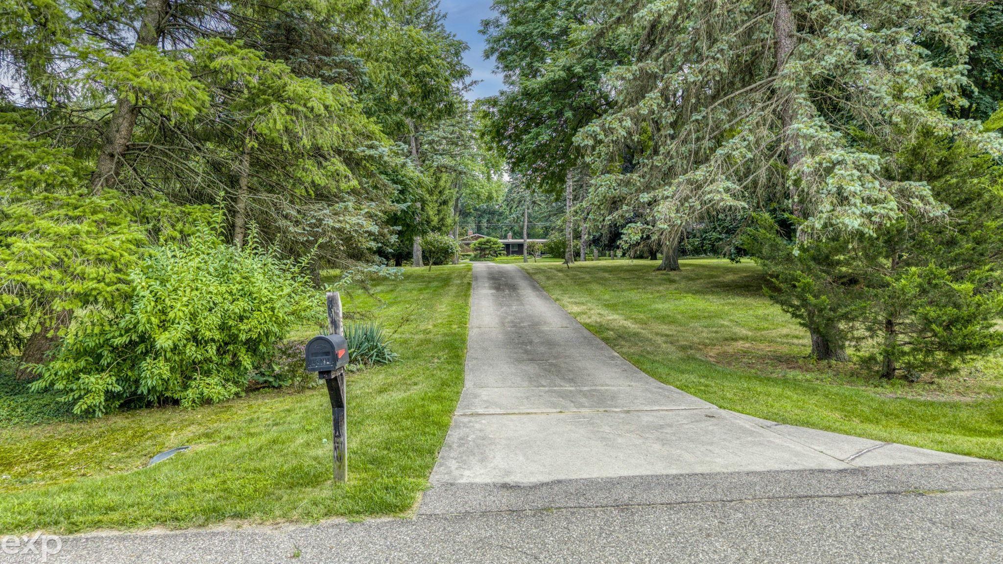 Residential in Shelby Charter Township 2