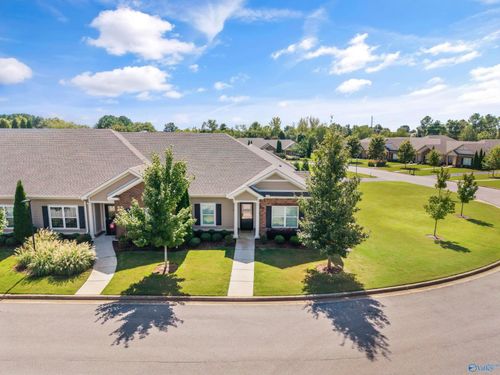 47 Moore Farm Cir Nw, Huntsville, AL, 35806-1795 | Card Image