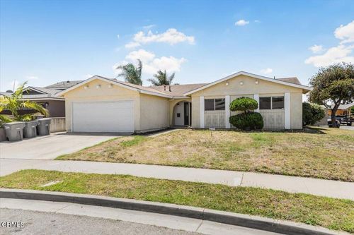 904 Denver Pl, Oxnard, CA, 93033-5532 | Card Image