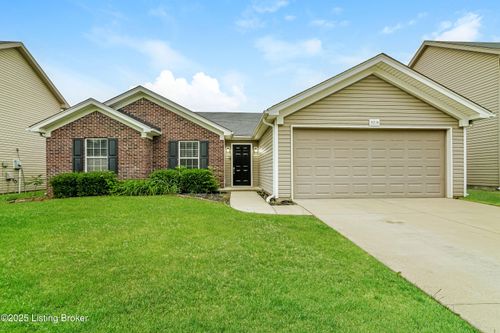 9216 River Trail Dr, Louisville, KY, 40229-5246 | Card Image