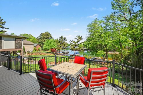 20105 Chapel Point Ln, Cornelius, NC, 28031-7055 | Card Image